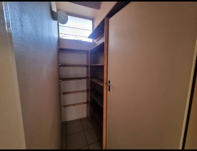 2 BEDROOM FLAT FOR SALE IN THREE RIVERS